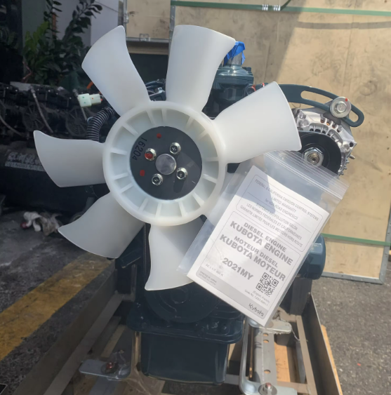NEW original D902 Engine D902-EF08 Diesel engine 3 Cylinders 11.8KW/2300RPM For kubota