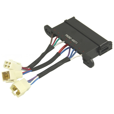 P62B2-40271 : FUSE BOX - motofork