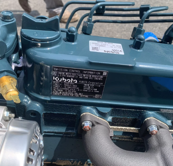 NEW original V1505 Diesel engine 18.2KW/2300RPM 3 cylinder Engine assembly V1505-EF01For kubota