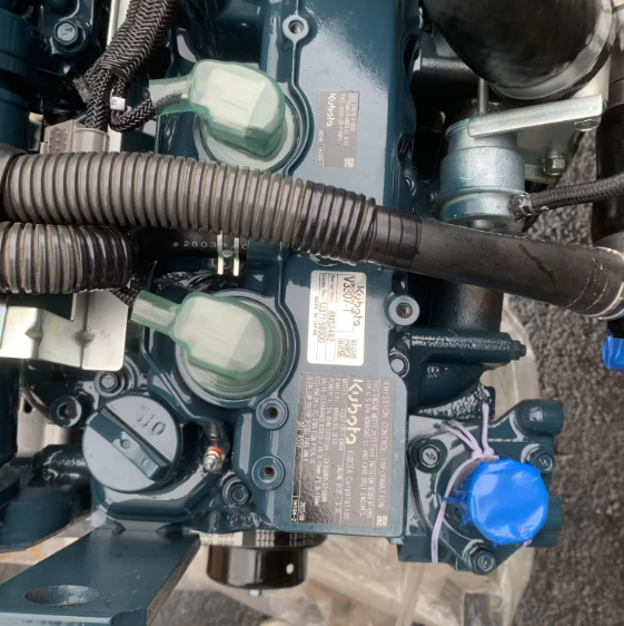 NEW original V3307 Turbocharger EFI Engine V3307-CR-T-EW04 Diesel engine 54.6KW/2200RPM For kubota